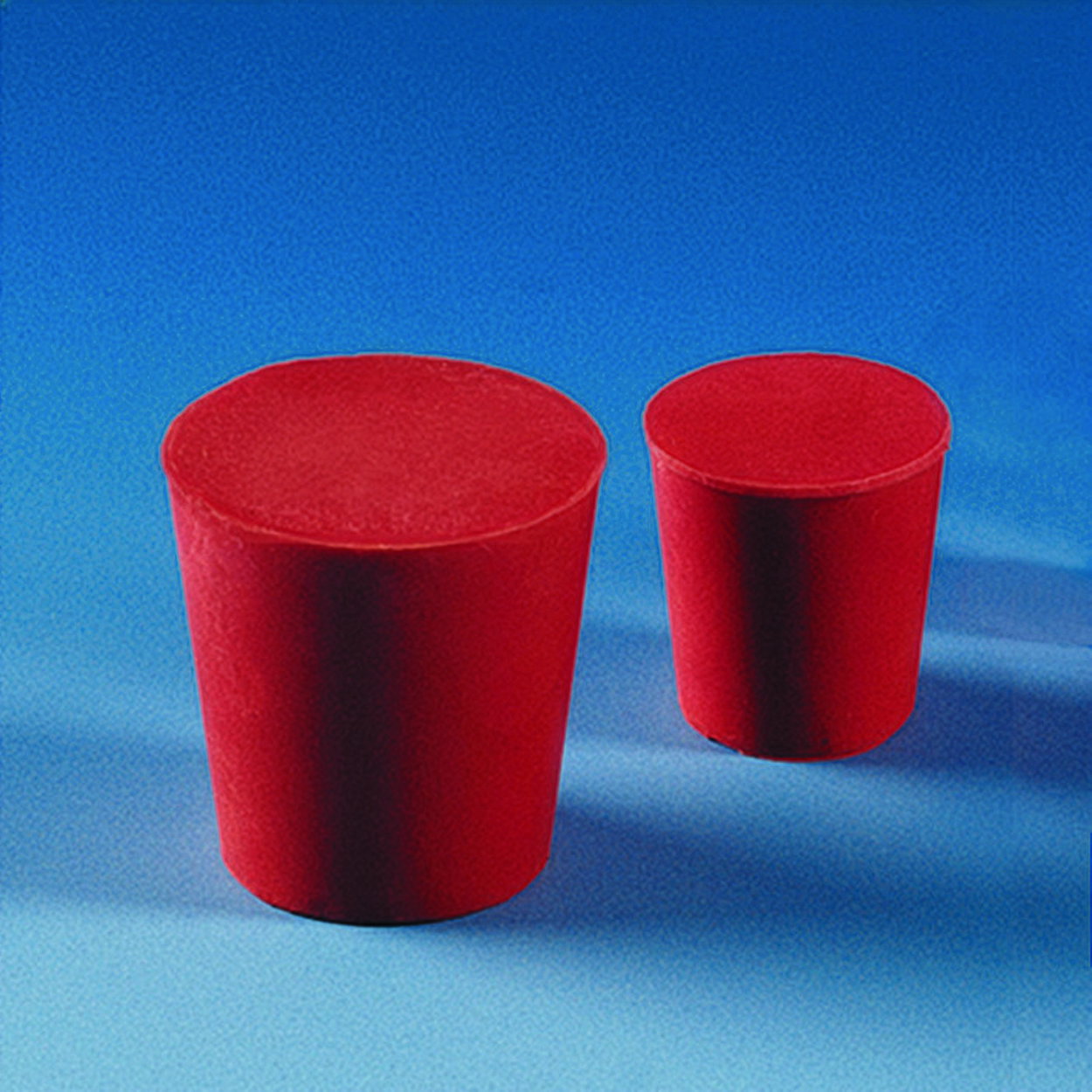 Stoppers, natural rubber